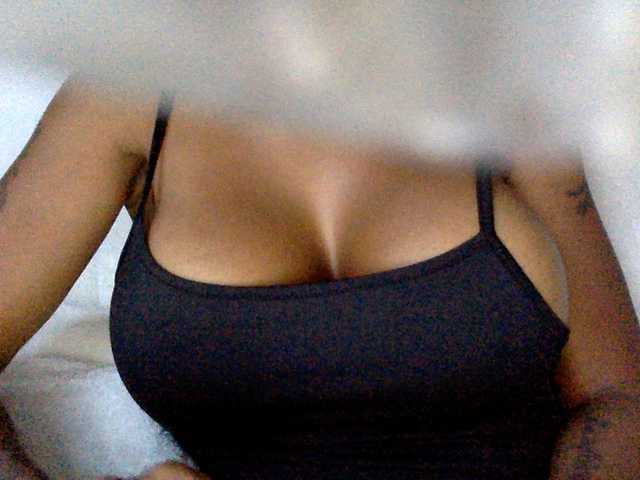 juicylala live webcam show