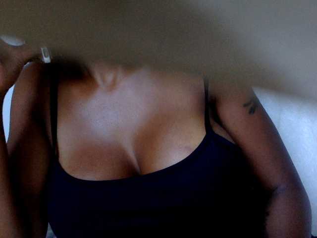 juicylala live cam on BongaCams