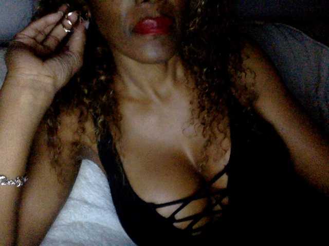 juicylayla live cam preview