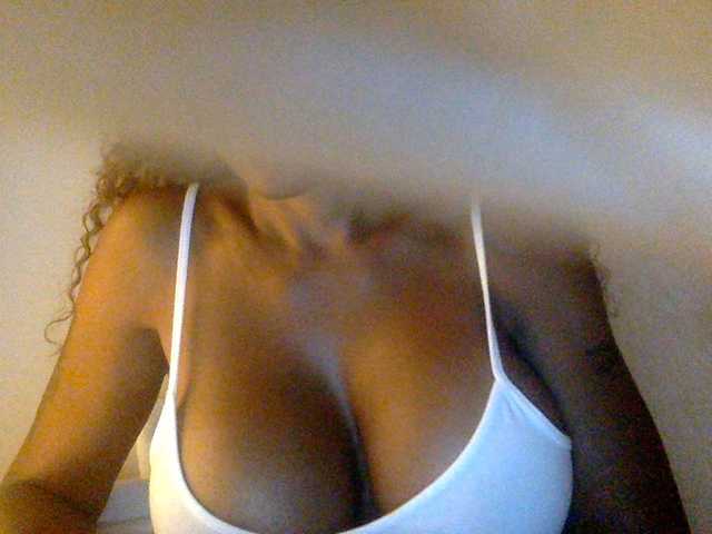 juicylayla live webcam show