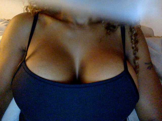 juicylala live webcam show