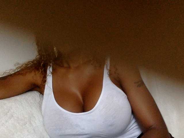 juicylala live cam on BongaCams
