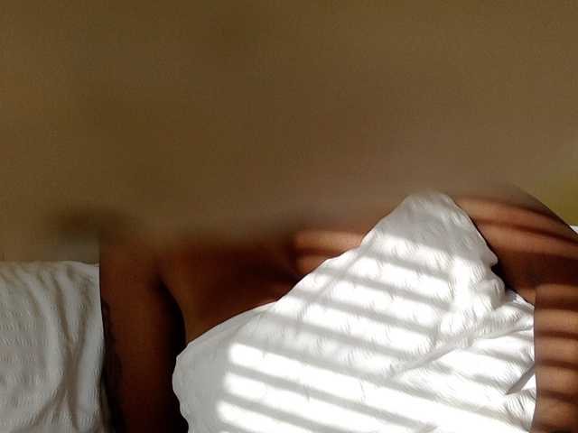 juicylayla live webcam show