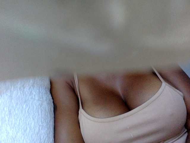 juicylayla live webcam show