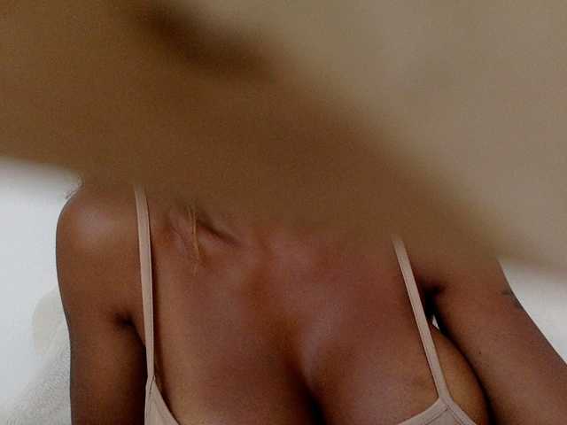 juicylala live cam on BongaCams