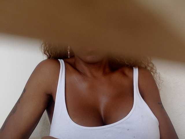 juicylayla