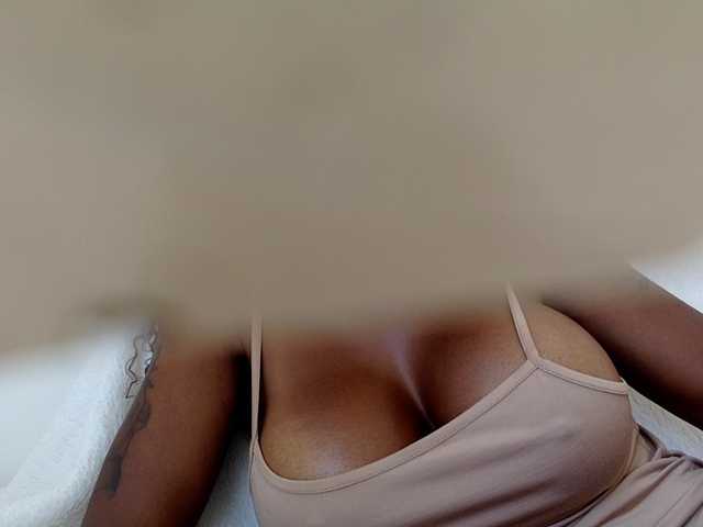 juicylayla live webcam show