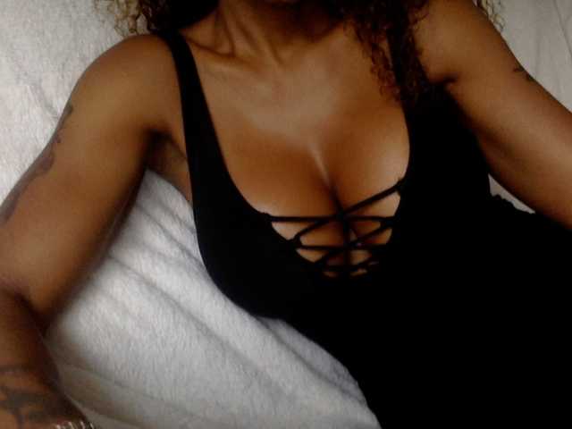 juicylala live cam on BongaCams