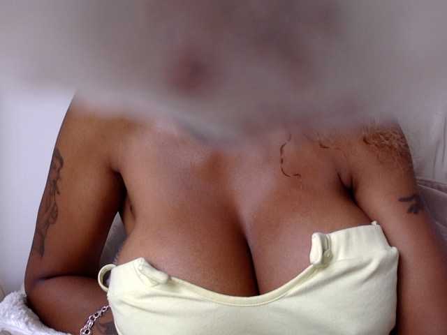 juicylala live cam on BongaCams