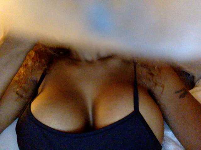 juicylala live webcam show