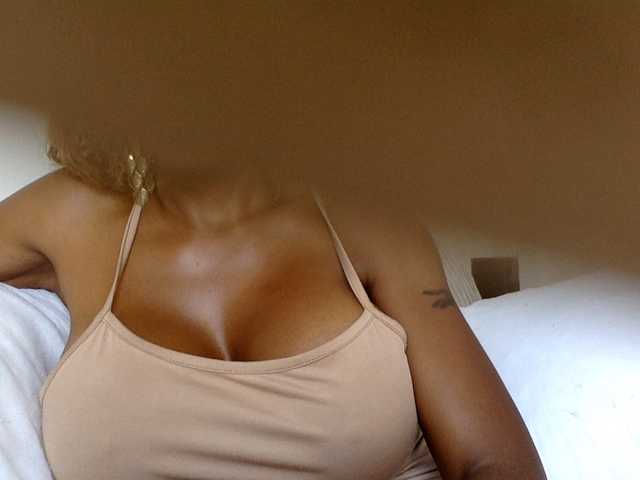 juicylala live cam on BongaCams