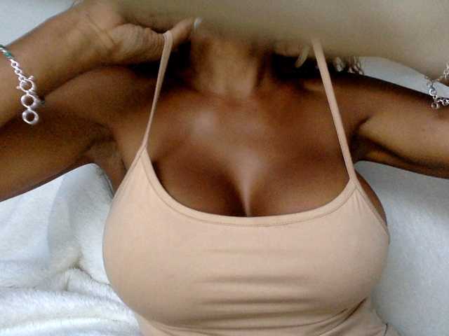 juicylala live cam on BongaCams