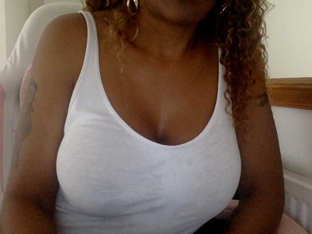 juicylala live cam on BongaCams