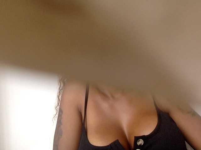 juicylala live cam on BongaCams