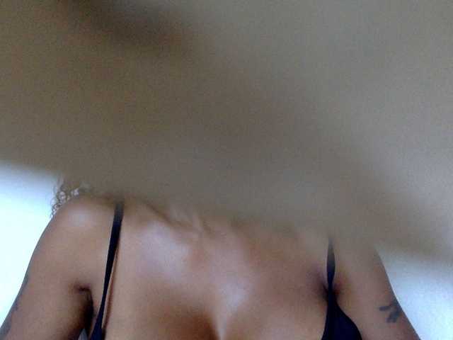 juicylala live cam on BongaCams
