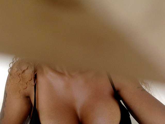 juicylala live cam on BongaCams