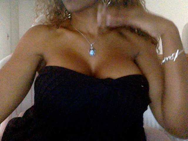juicylala live cam on BongaCams