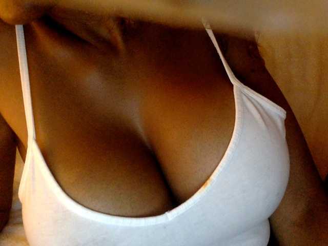 juicylala live webcam show