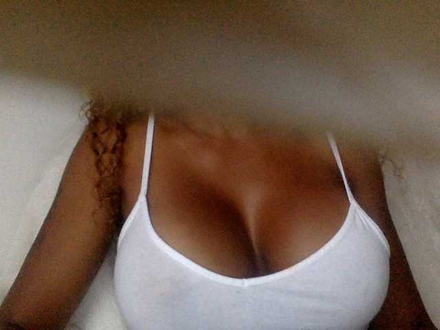 juicylayla live webcam show