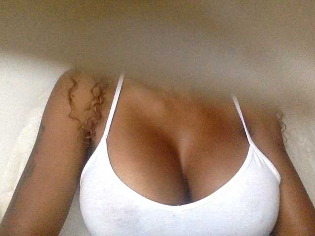 juicylayla live webcam show