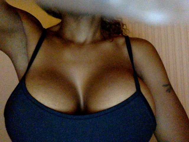 juicylala live webcam show