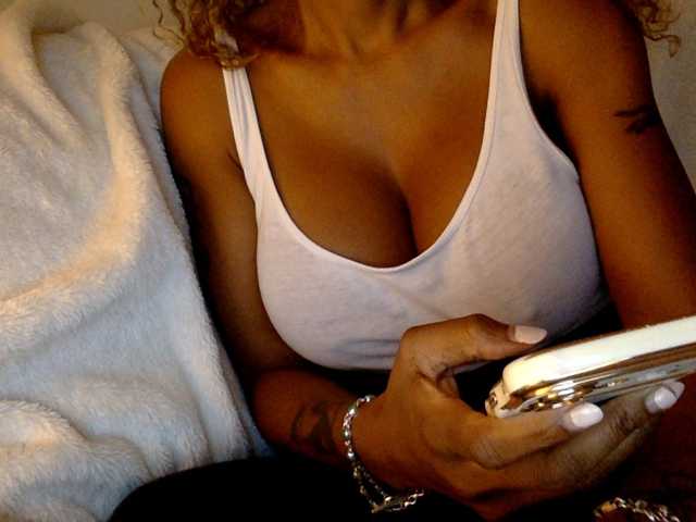 juicylala live cam on BongaCams
