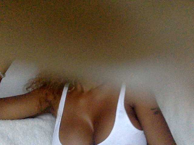 juicylala live cam on BongaCams