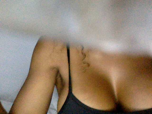juicylala live webcam show