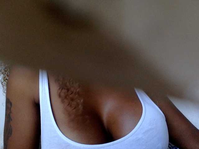 juicylala live cam on BongaCams