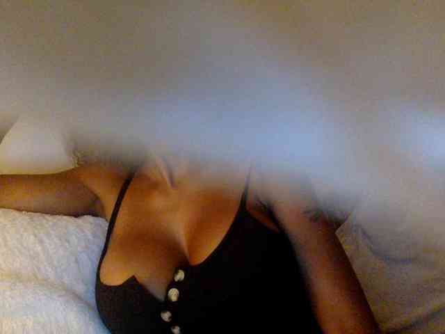 Model: juicylayla