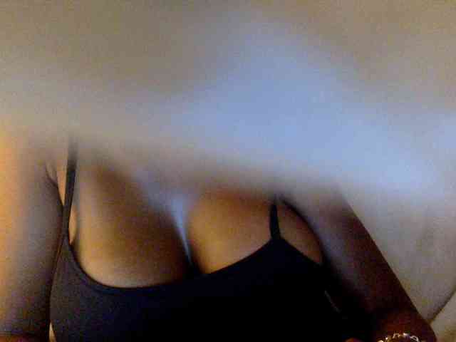 Model: juicylayla