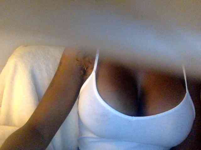 Model: juicylayla