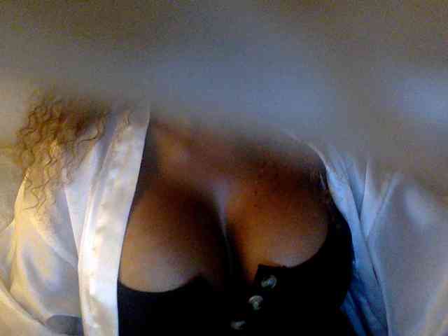 Model: juicylayla