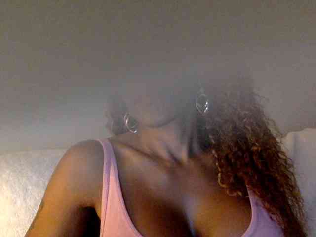 Model: juicylayla