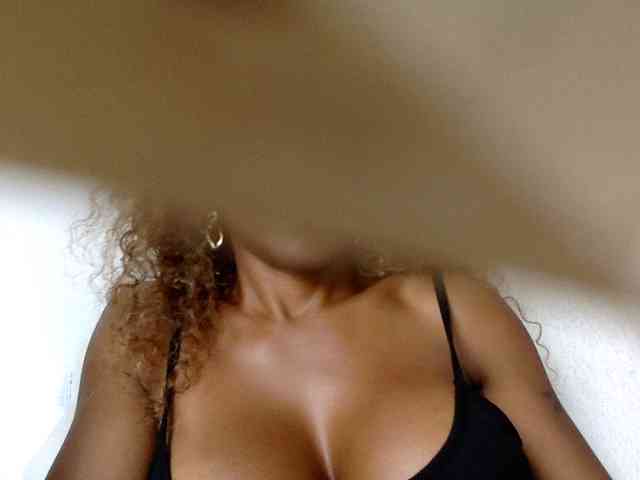 juicylala Live Webcam on BongaCams