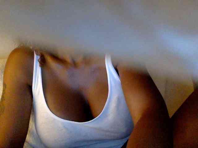 Model: juicylayla