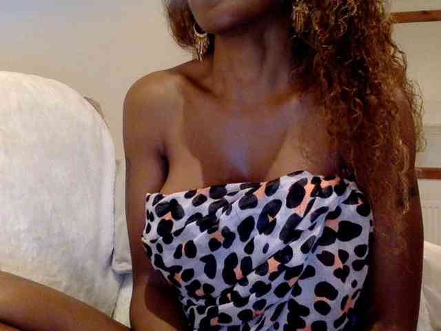 juicylayla
