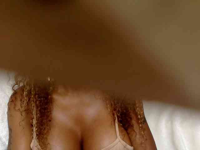 Model: juicylayla