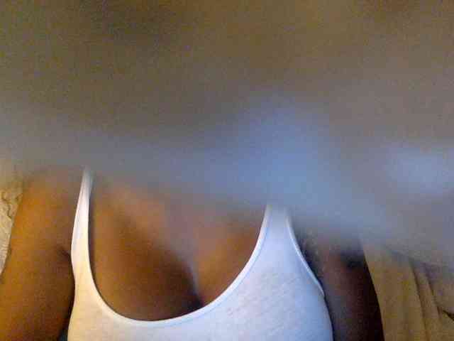 Model: juicylayla
