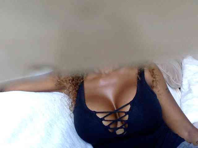 Model: juicylayla
