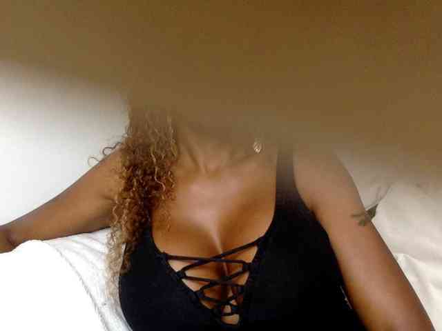 juicylayla
