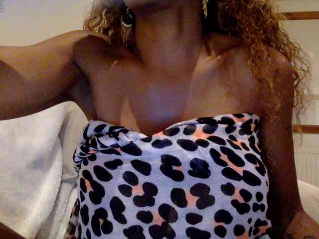 Model: juicylayla