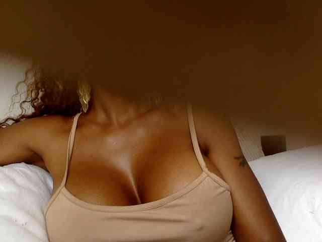 Model: juicylayla