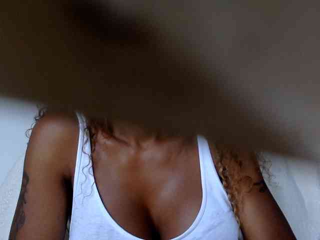 Model: juicylayla