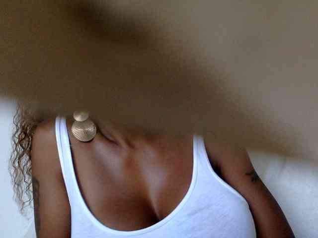 Model: juicylayla