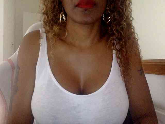 juicylayla