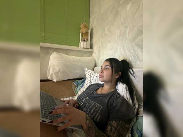 Pe4enkaa live webcam show
