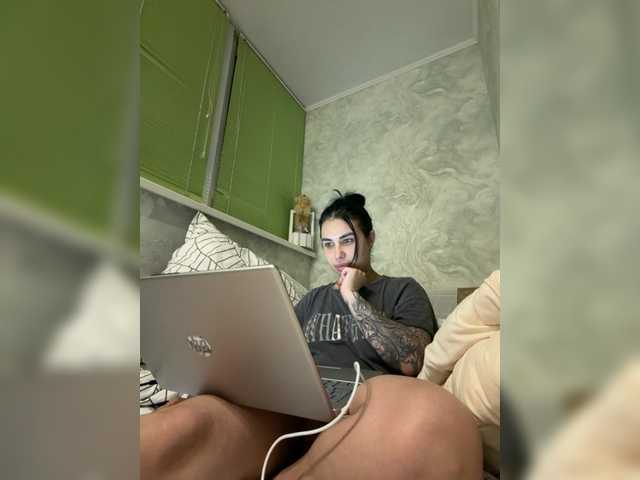 Pe4enkaa live webcam show
