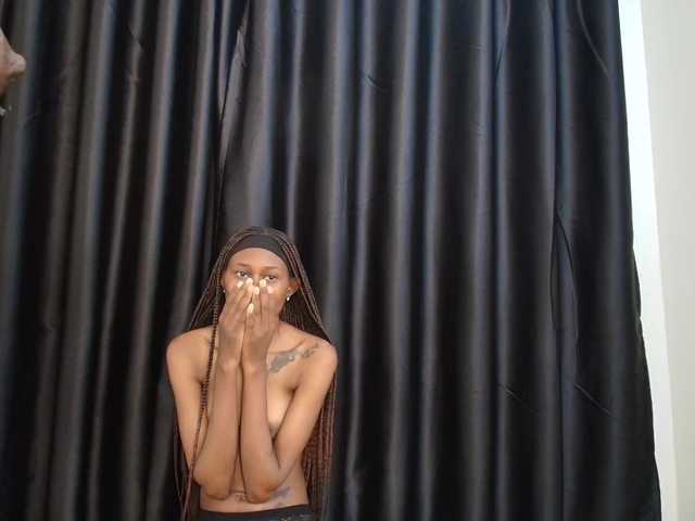 Dark-ebony live cam on BongaCams