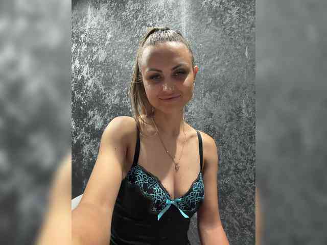 Модель: RitaClark